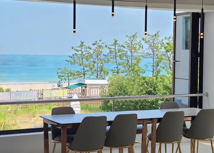 펜션 펜톤나인 송정해수욕장 송정3호점 부산광역시
